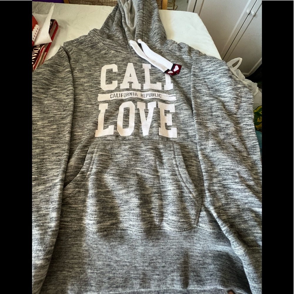 Womens like new California republic grey sweatshirt size large